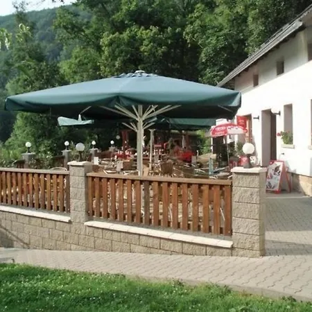 Ferienhaus In Green Valley Park 4 * Starkov (Hradec Kralove)